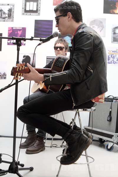 CROCODILES - 2012-04-19 - PARIS - Boutique Agnes B. - 